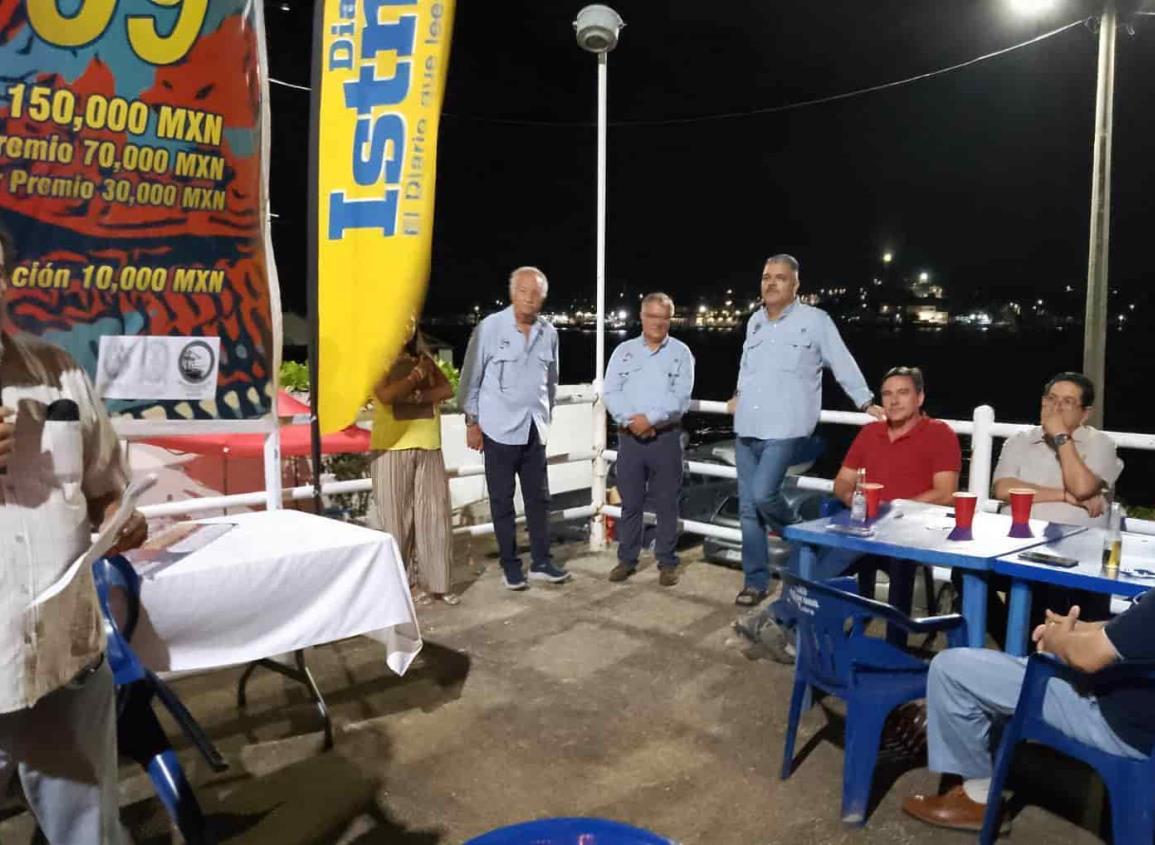 Pescadores van por el sábalo en el 69avo. Torneo