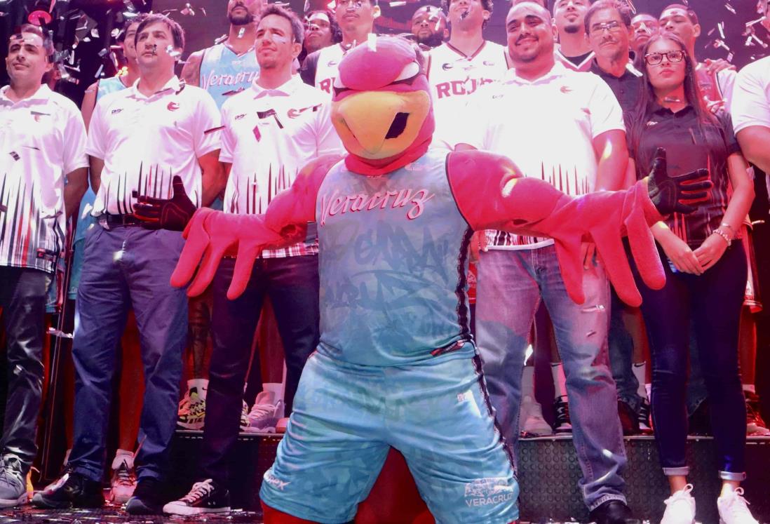 Nuevo jersey de los Halcones Rojos rinde homenaje a la cultura de Veracruz