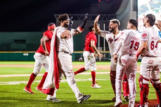 El Águila logra histórica remontada a Pericos y avanza en playoffs