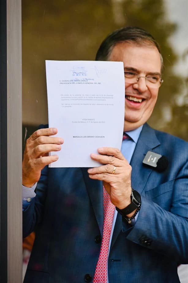Yo no me voy a ir de Morena, voy a ganar la encuesta, dijo Marcelo Ebrard ante el INE | VIDEO