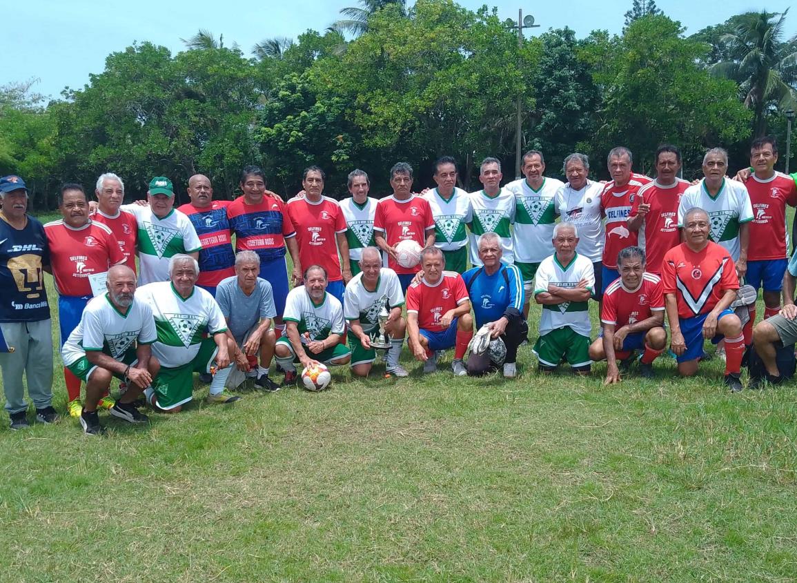 Delfines venció a Xalapa Banderillas en duelo amistoso