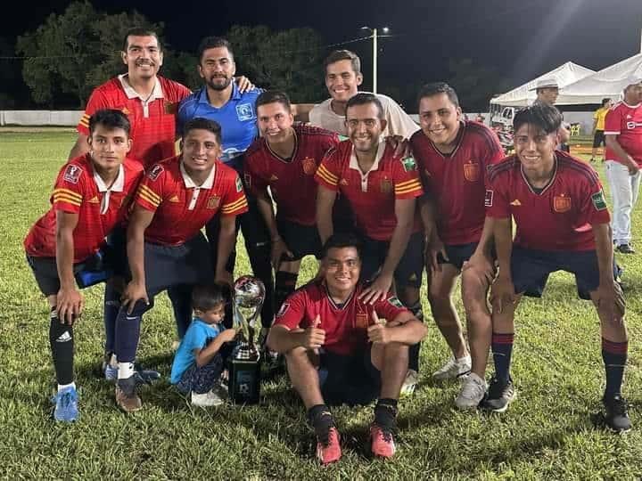 San Cristóbal se corona en la Liga Municipal de Futbol de Jáltipan