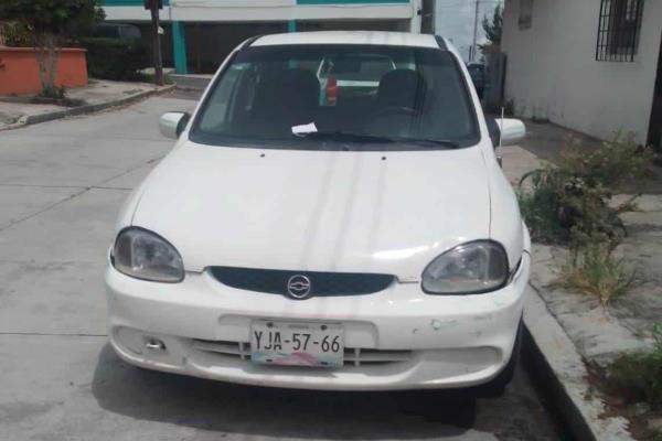 Xalapa: Denuncian robo de un auto en colonia Laderas de Macuiltépetl