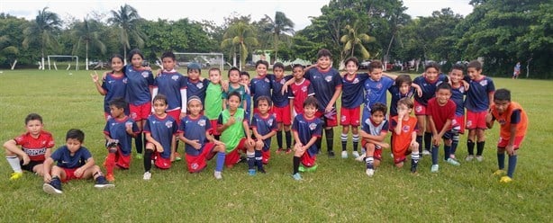 Invita Charales FC a jóvenes para que entren a sus filas