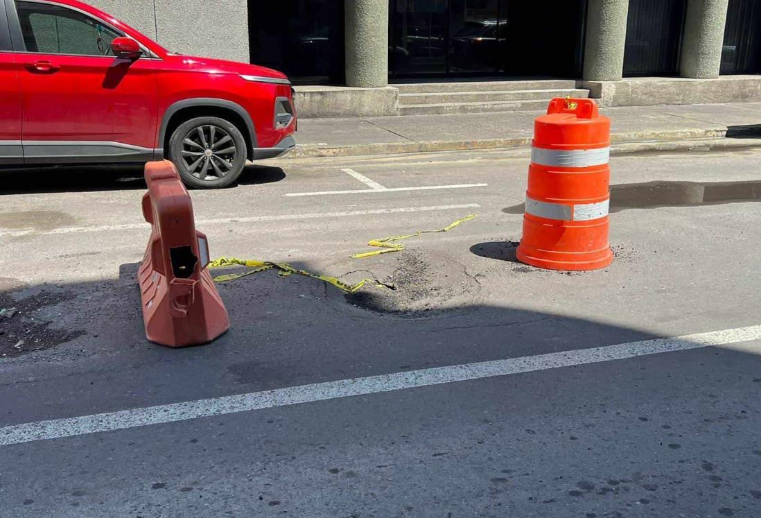 Peligroso hundimiento en calle del centro de Veracruz