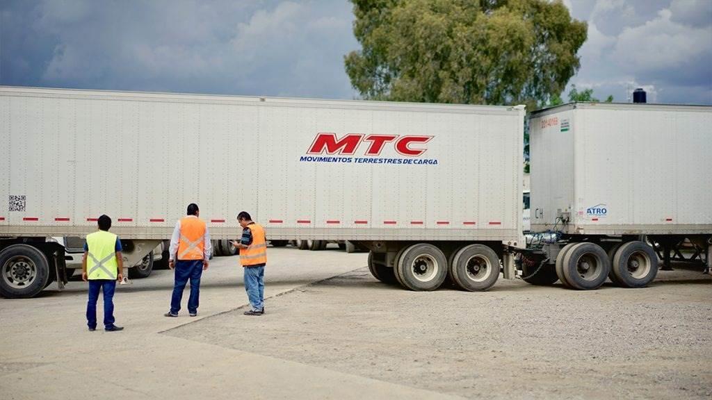 Empresa Movimientos Terrestres de Carga ofrece vacantes para operadores de tractor