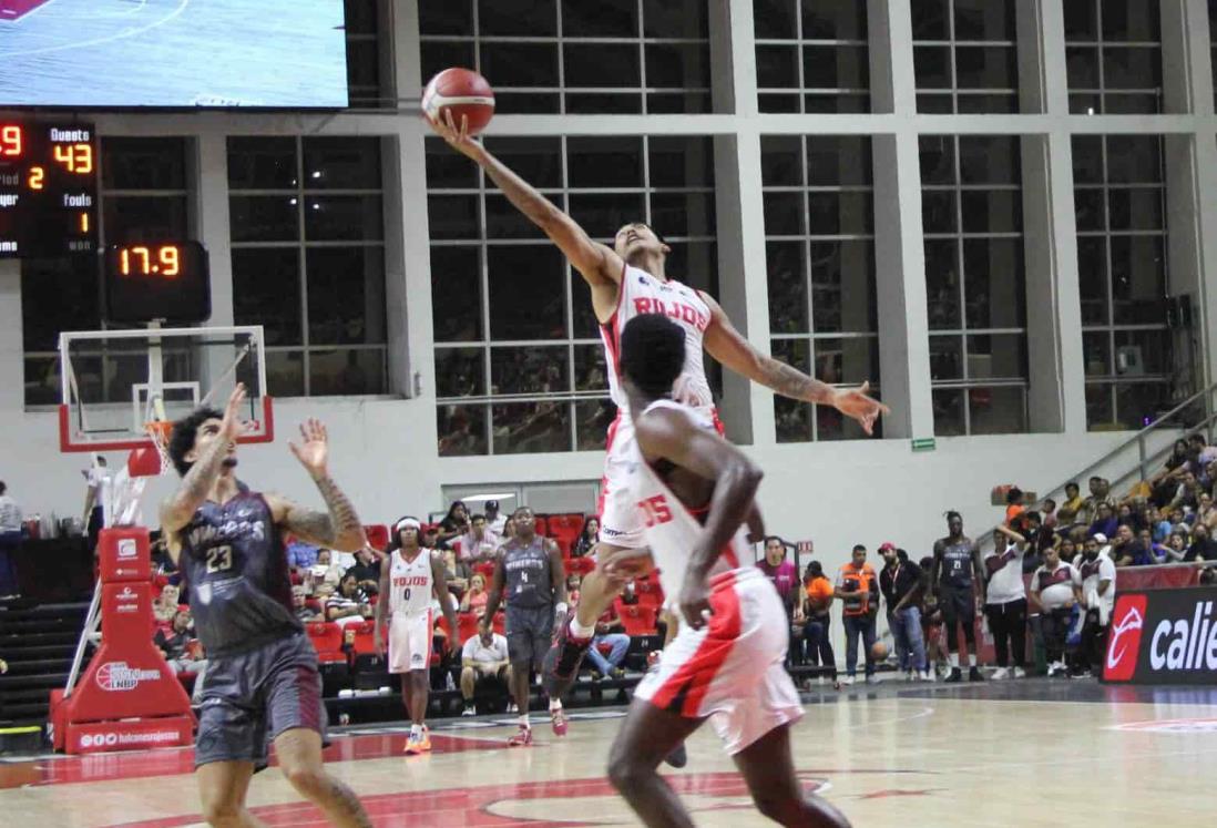 Debuta Halcones Rojos en su casa con triunfo