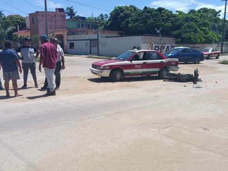 Taxista chocó contra motocicleta donde viajaban 2 estudiantes en Villa Allende