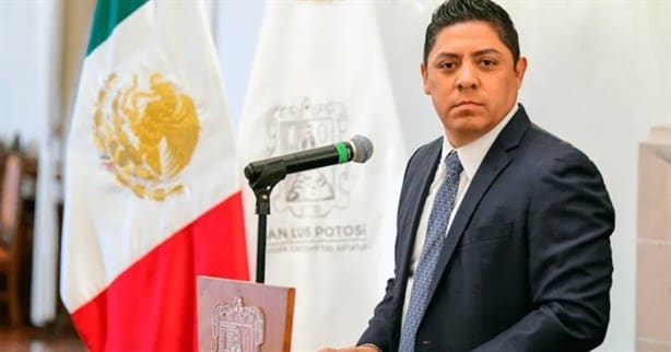 Varados en armadoras de San Luis Potosí 20 mil autos por atrasos en Aduana de Veracruz: Gobernador