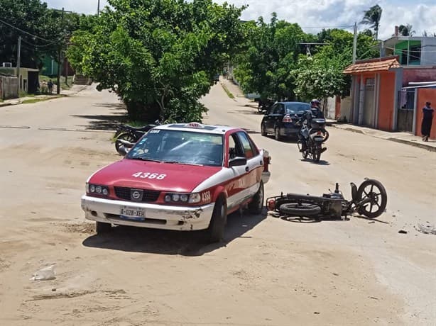 Taxista chocó contra motocicleta donde viajaban 2 estudiantes en Villa Allende