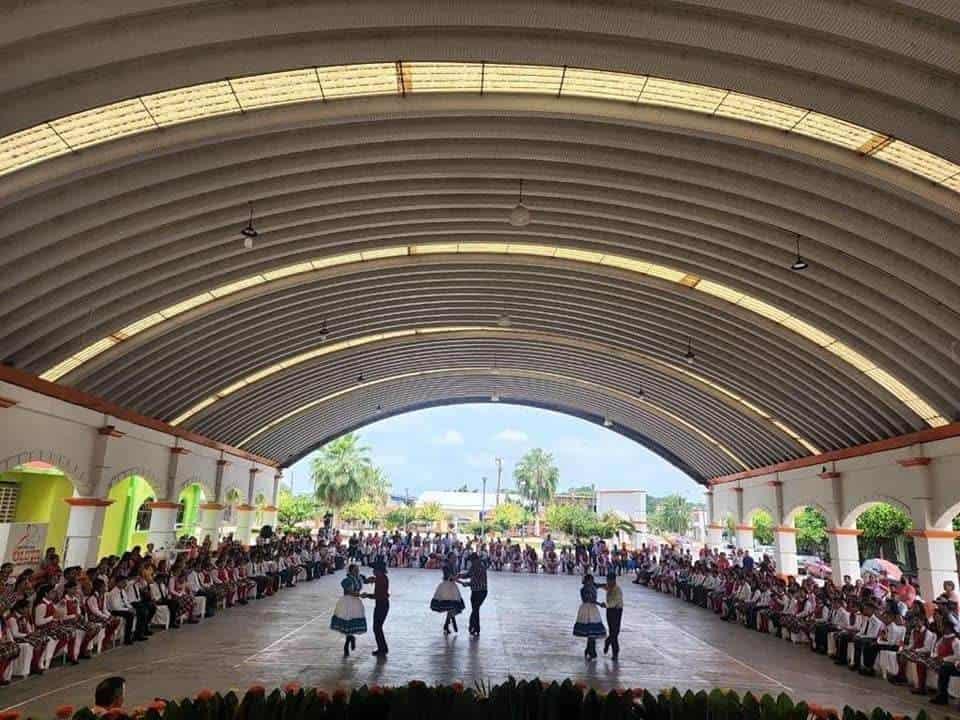 Crean nueva escuela vespertina en Oluta