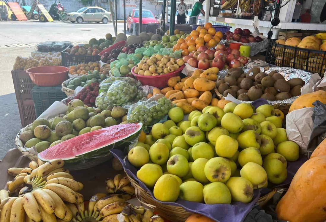 Caen 50% las ventas en mercados de Veracruz por compra de útiles escolares