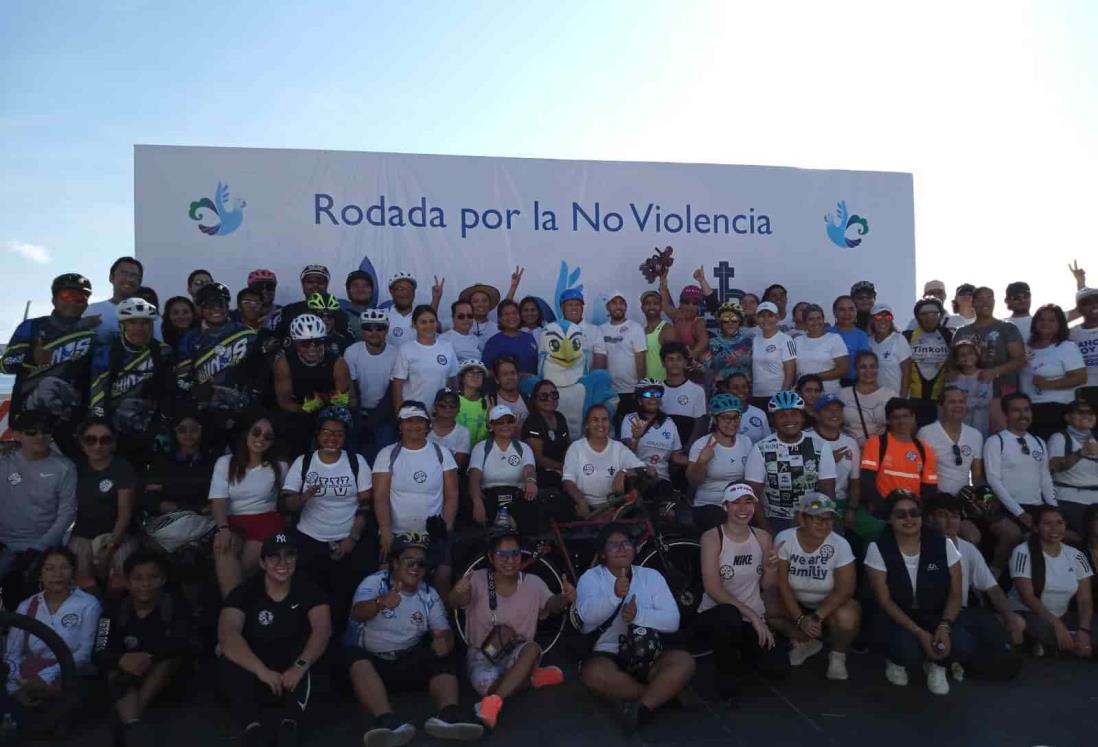 Uv realiza rodada por la no violencia en Veracruz