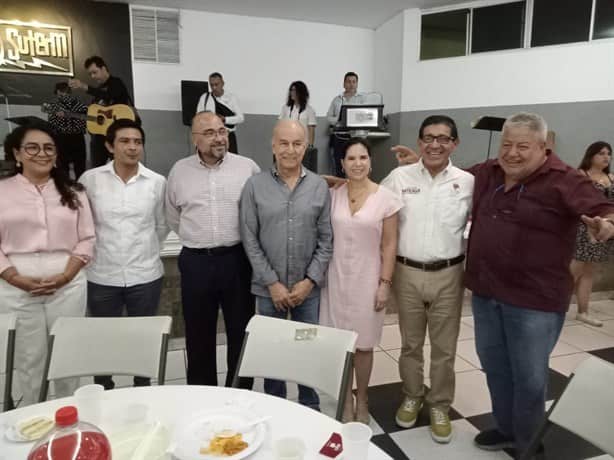 Manuel Huerta festeja el día del abuelo en Veracruz