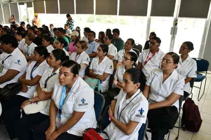 Reconocen a estudiantes de la UV a nivel internacional