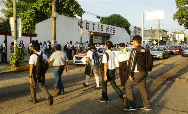 Regresan a clases con mucho entusiasmo estudiantes de Coatzacoalcos | VIDEO
