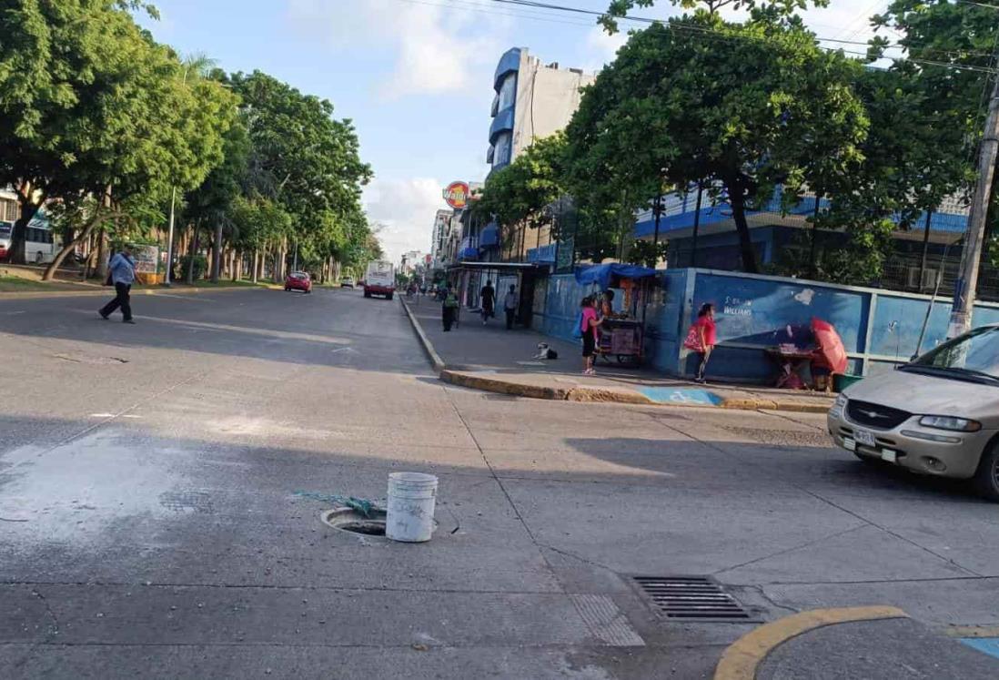 Registro sin tapa pone en peligro a niños de escuela en Veracruz