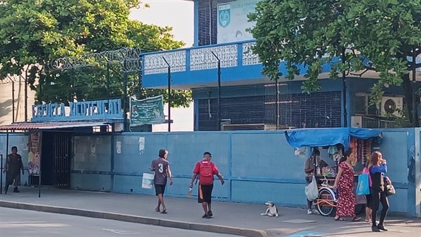 Registro sin tapa pone en peligro a niños de escuela en Veracruz