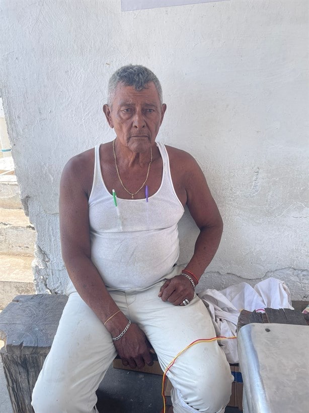 A sus 80 años, Manuel y La Máquina surcan el Golfo de México en busca de pescado