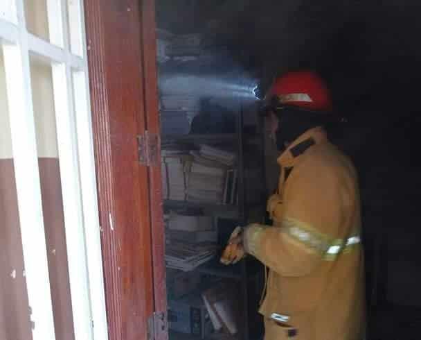 Conato de incendio en escuela primaria de Alvarado