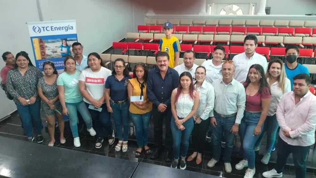 Reciben becas de TC Energía 60 estudiantes de diferentes comunidades de Veracruz