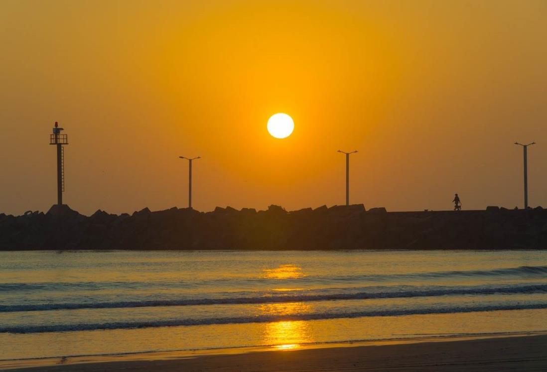 Ambiente caluroso continuará este martes en Veracruz