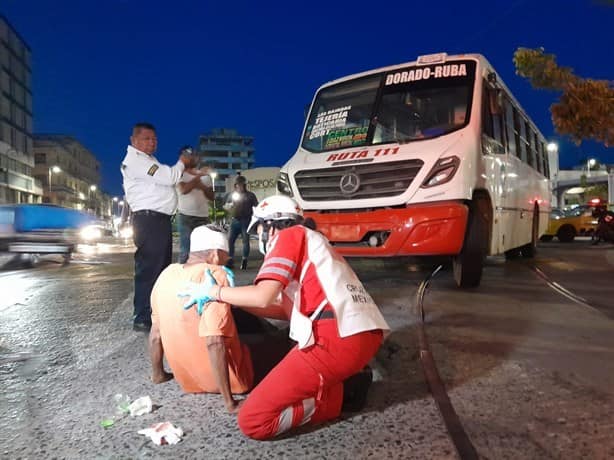 Camión urbano atropella a una persona en el Centro de Veracruz