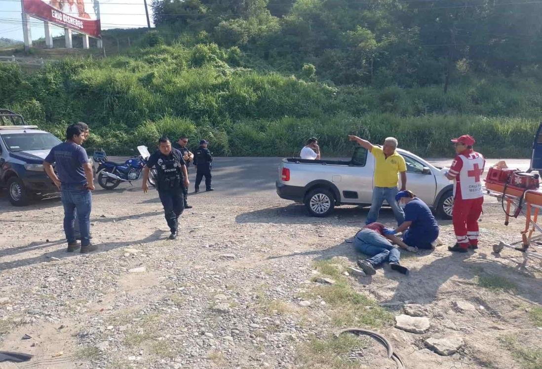 Motociclista pierde la vida al ser impactado en Tihuatlán