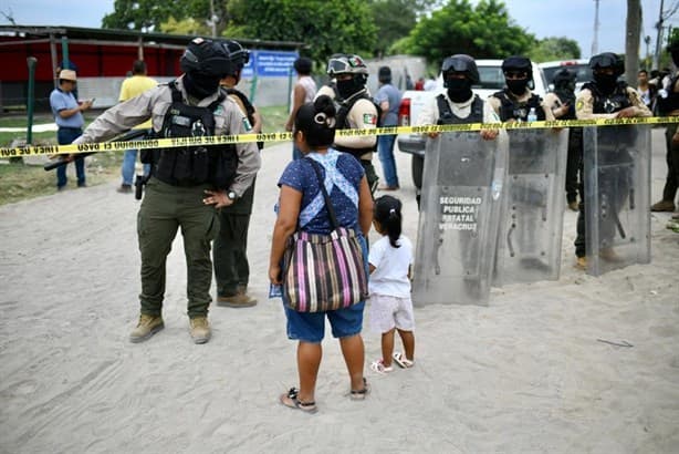 Desalojan a familias de Veracruz en un predio sobre el Kilómetro 13.5 | VIDEO