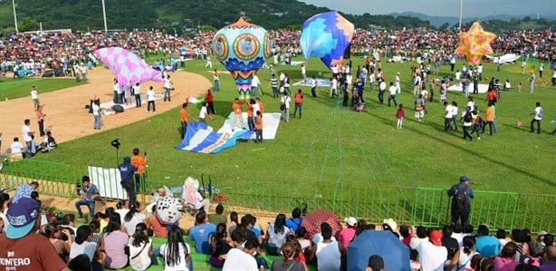 Programa del Festival Internacional de Globos de Papel en Los Tuxtlas; esto tienes que saber