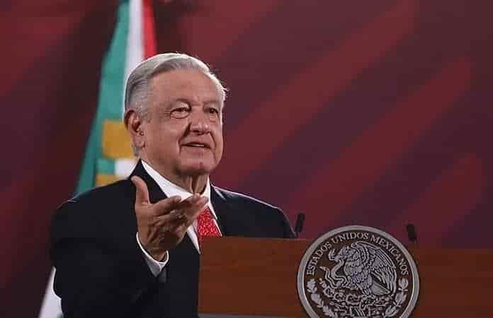 AMLO: Prudente la decisión de las autoridades de aeronáutica civil, al postergar hasta enero de 2024, reducción de operaciones en el AICM