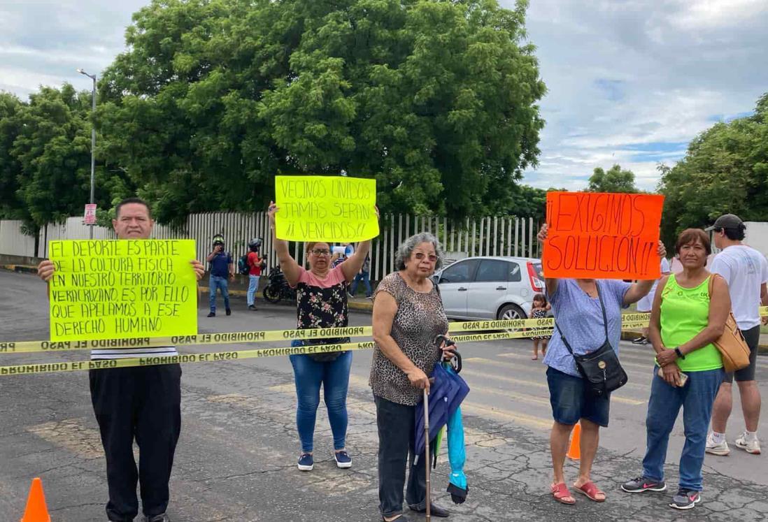 Vecinos de El Coyol bloquearon la vialidad en protesta por el abandono de la laguna El Encanto