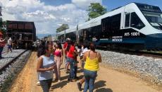 Reciben al Tren Interoceánico con mucho entusiasmo en Medias Aguas | VIDEO y FOTOS