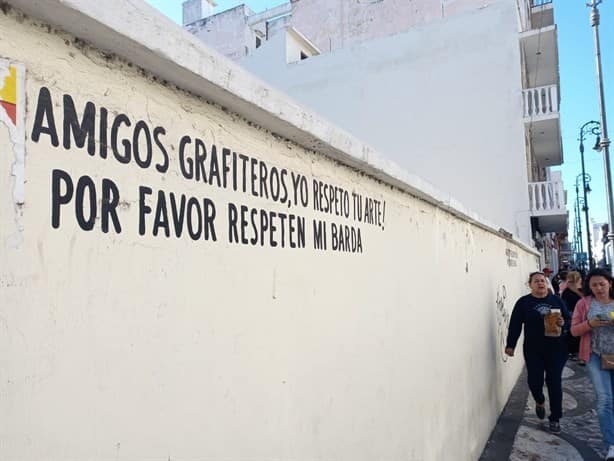 Inundan de grafitis el Centro Histórico de Veracruz ¿Arte o vandalismo?