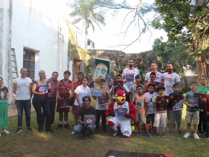 El IVEC y los Halcones Rojos de Veracruz efectúan tarde de deporte y lectura con jóvenes y niños