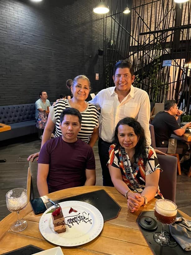 Manolo González Lindo cumple 32 años de vida