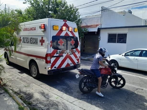 Taxi arrolla a motociclistas en colonia Vistamar de Veracruz