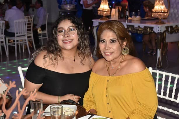 Charito Sánchez Zúñiga cumple 55 años de feliz existencia