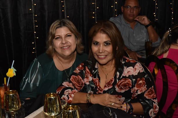 Tania Camacho de Veloz celebra su cumpleaños