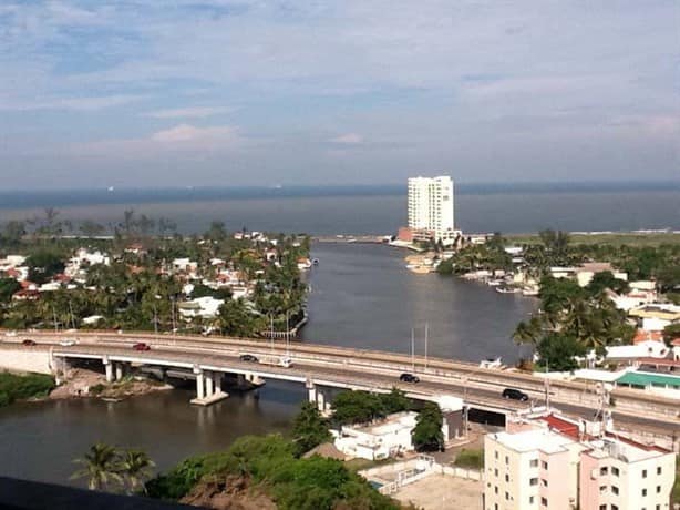 Este es el fraccionamiento de Boca del Río que sus avenidas solo las puedes recorrer en yate