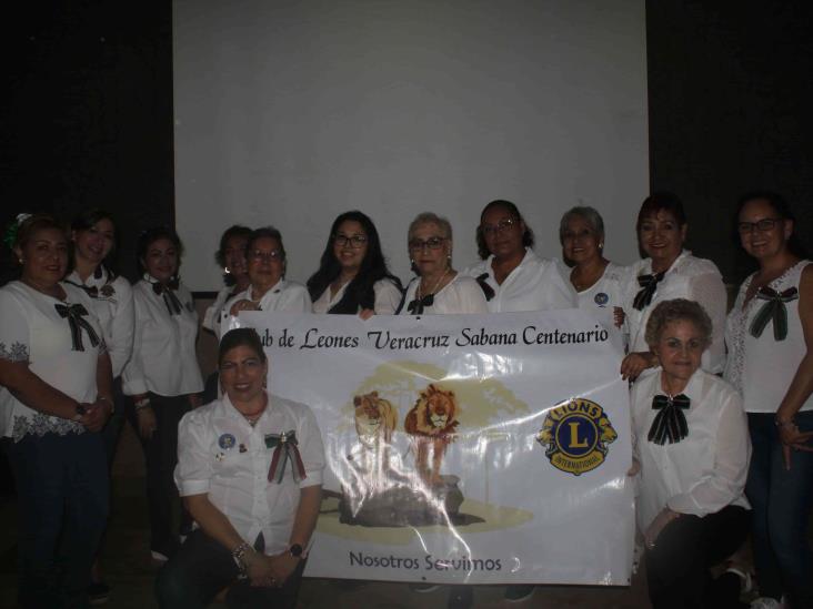 Club de Leones Sabana Centenario juegan lotería mexicana con causa