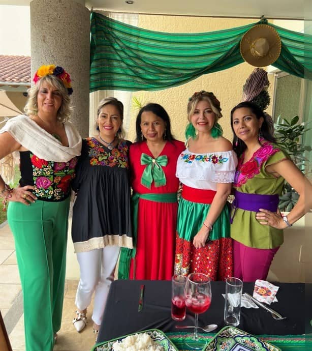 Mercedes Viveros celebra su cumpleaños al estilo mexicano