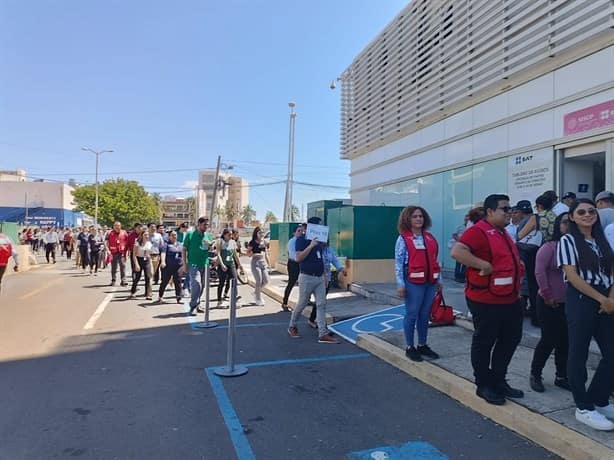 Evacúan edificios públicos en Veracruz y Boca del Río por Simulacro Nacional de PC | VIDEO