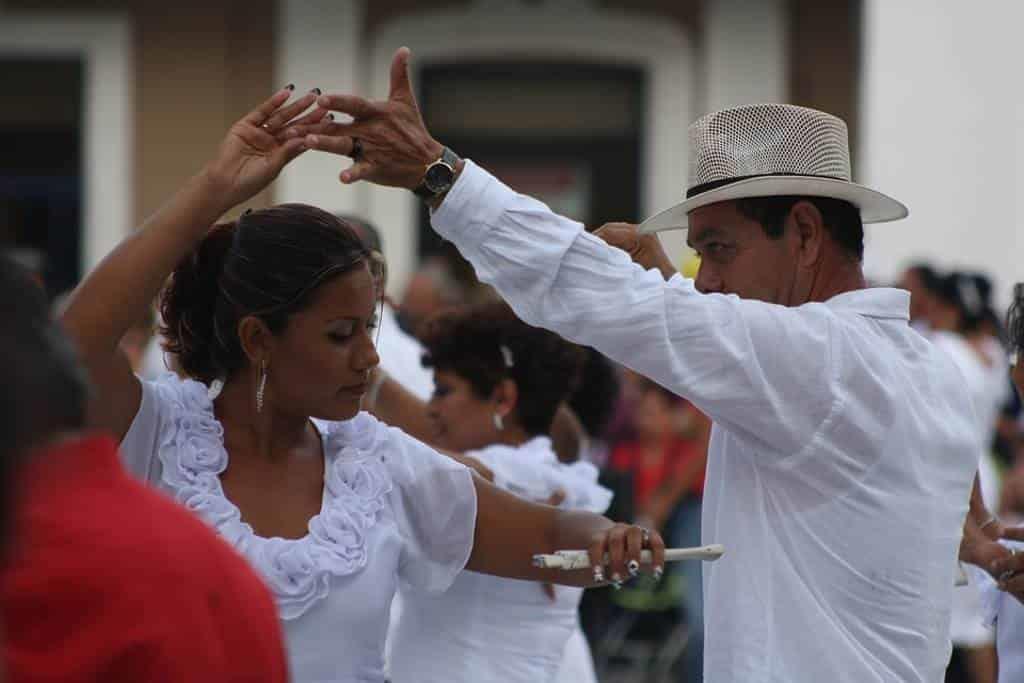 Se extingue tradición de bailar danzón en espacios públicos de Veracruz