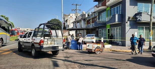 Muere adulto mayor atropellado en su triciclo por un camión urbano en Veracruz