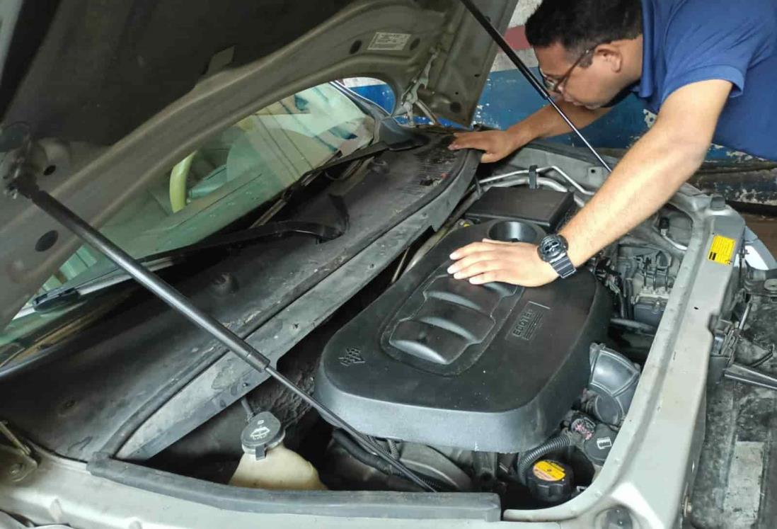 Inspeccionan peritos de la FGE a taller mecánico en Veracruz