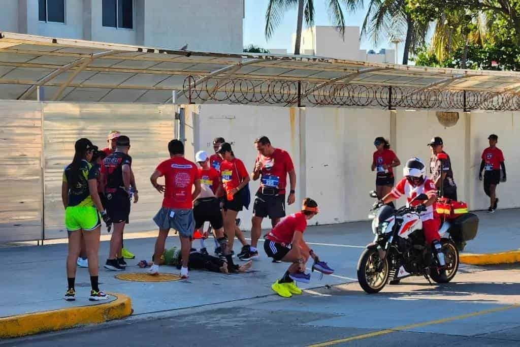 Corredores desmayados por calor en carrera de 5 y 10 km en Veracruz