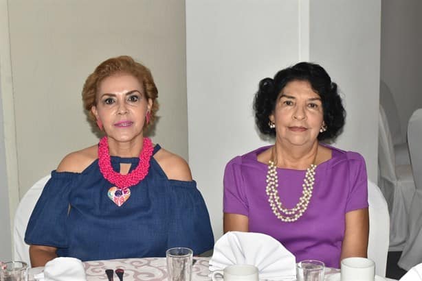 Damas Vicentinas de Veracruz realizan desayuno anual