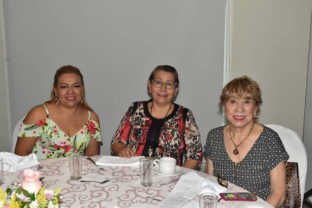 Damas Vicentinas de Veracruz realizan desayuno anual