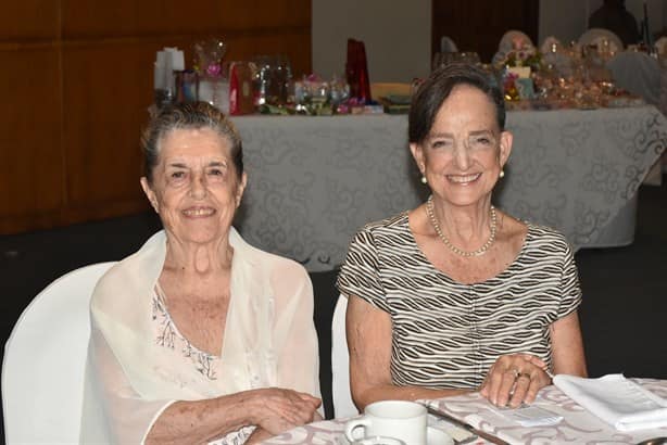 Damas Vicentinas de Veracruz realizan desayuno anual